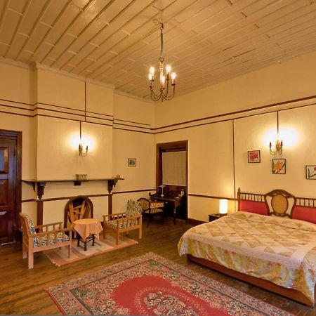 Hotel Chevron Rosemount Ranikhet Exterior foto