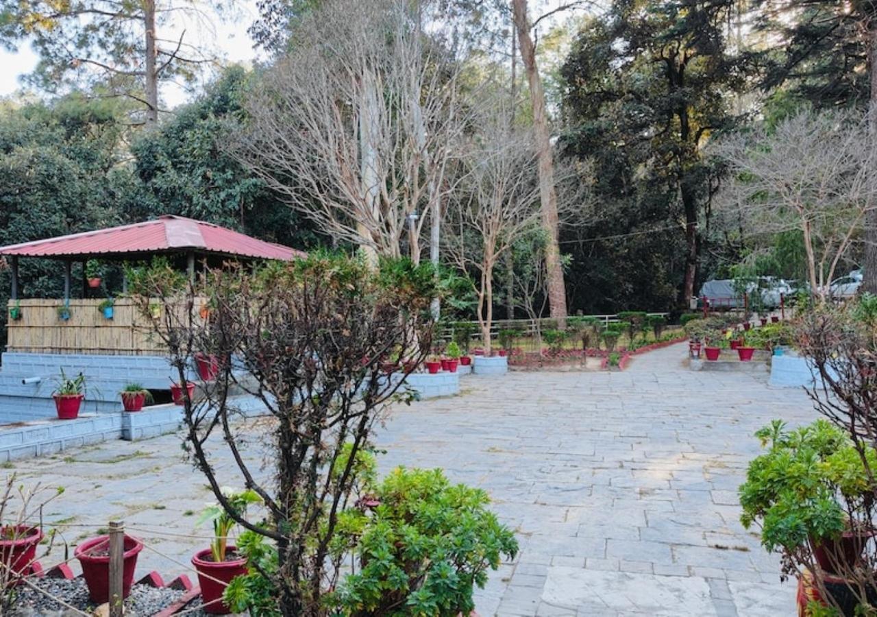 Hotel Chevron Rosemount Ranikhet Exterior foto